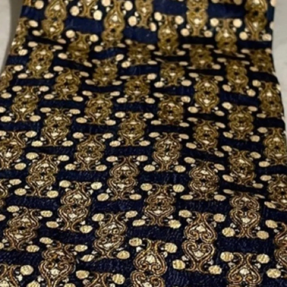 Valentino Cravatte 100% Silk Tie -Navy and Gold -Vintage